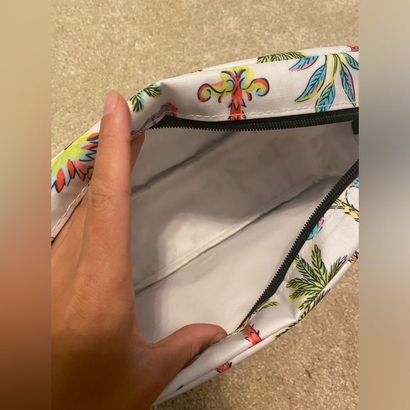 SCOUT 3-Way Bag - Travel Makeup Pouch and Toiletry Bag - Picture 5 of 6